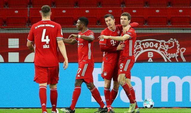  奥格斯堡替补奇兵建功，补时绝杀改写比赛结局  