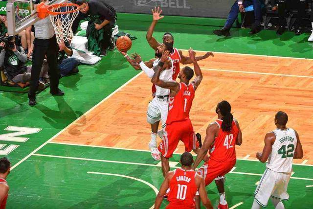  梅斯主场遭遇逆转，最后时刻痛失好局